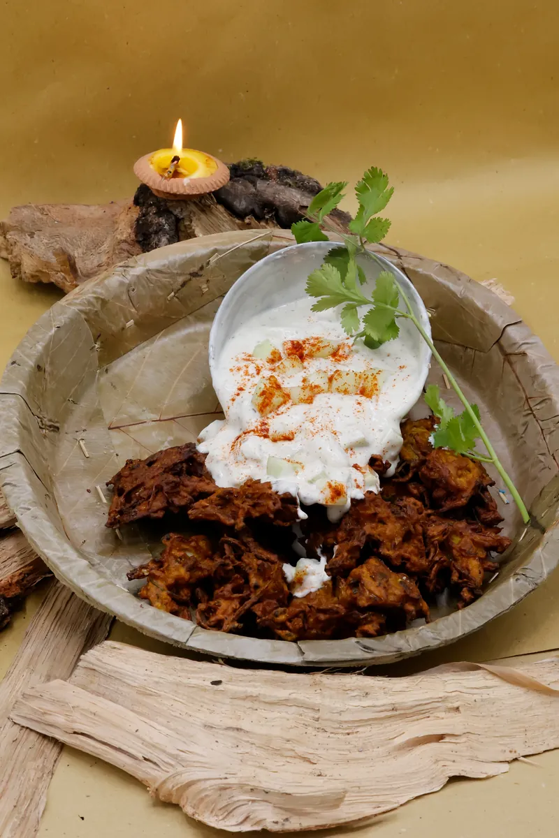 Pakora, frittelle indiane con salsa allo yogurt
